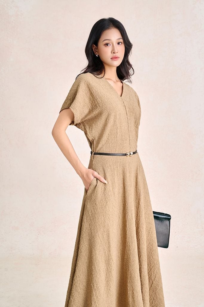 FDC35544 - Đầm công sở vải thô chun dáng chữ A cổ xẻ V tay chờm eo phối đai tạo kiểu khoá thân sau - PANTIO
