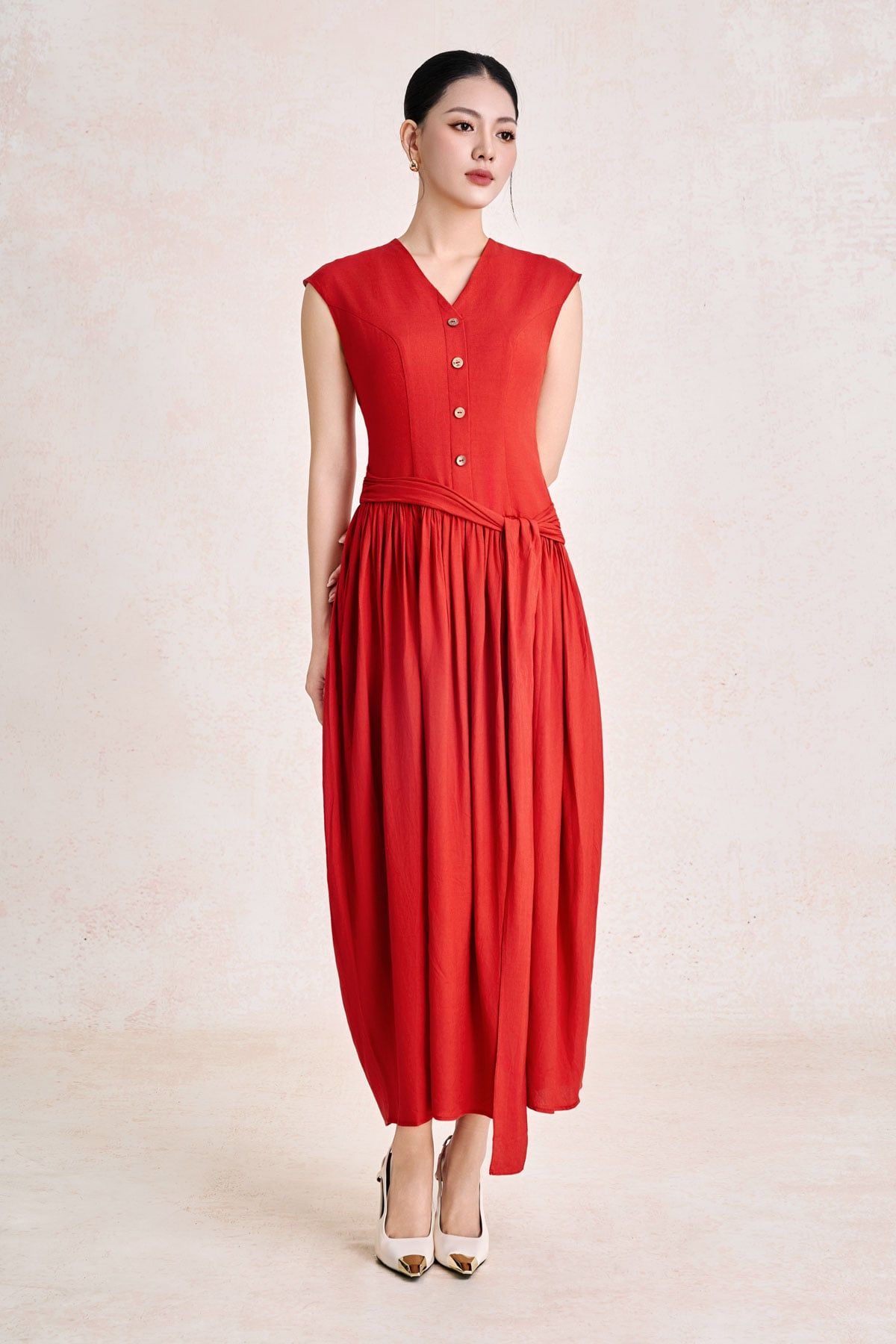 FDC35554 - Đầm công sở vải linen dáng suông cổ xẻ V tay chờm thân váy xếp nhún tạo phồng eo phối vạt thắt tạo kiểu - PANTIO