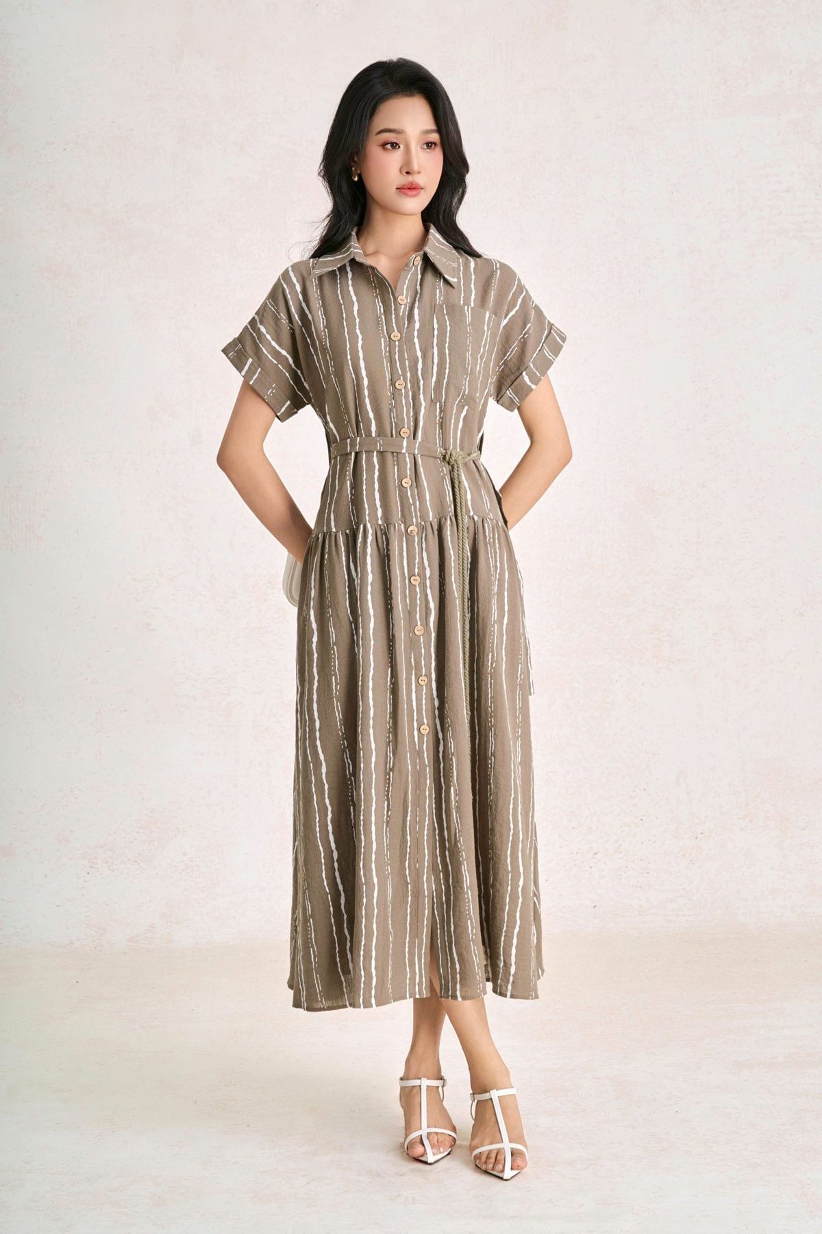 FDC35558 - Đầm công sở vải linen dáng suông cổ bẻ tay cộc eo phối dây thắt tạo kiểu - PANTIO