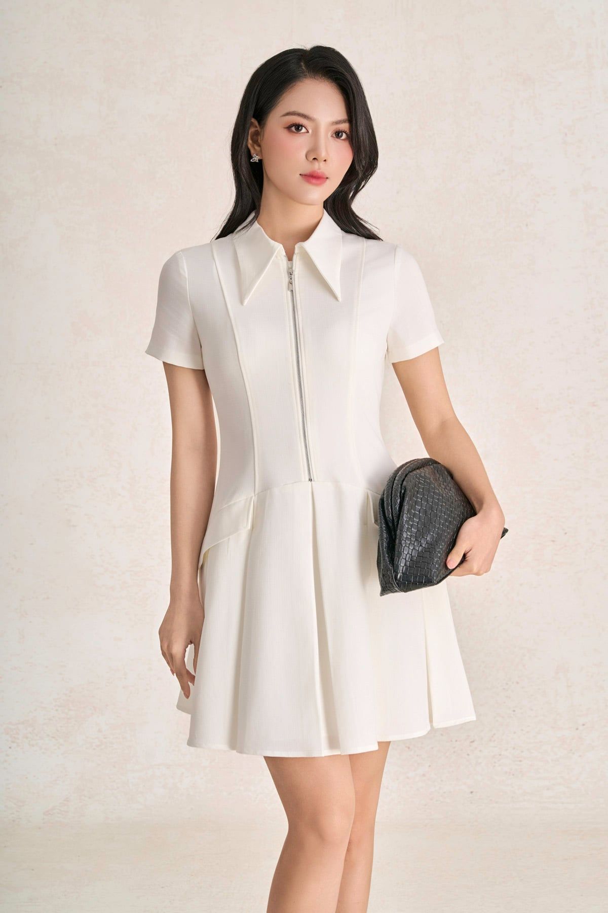 FDC35584 - Đầm công sở vải thô dáng A ngắn cổ bẻ phối khoá thân váy xếp ly thời trang - PANTIO