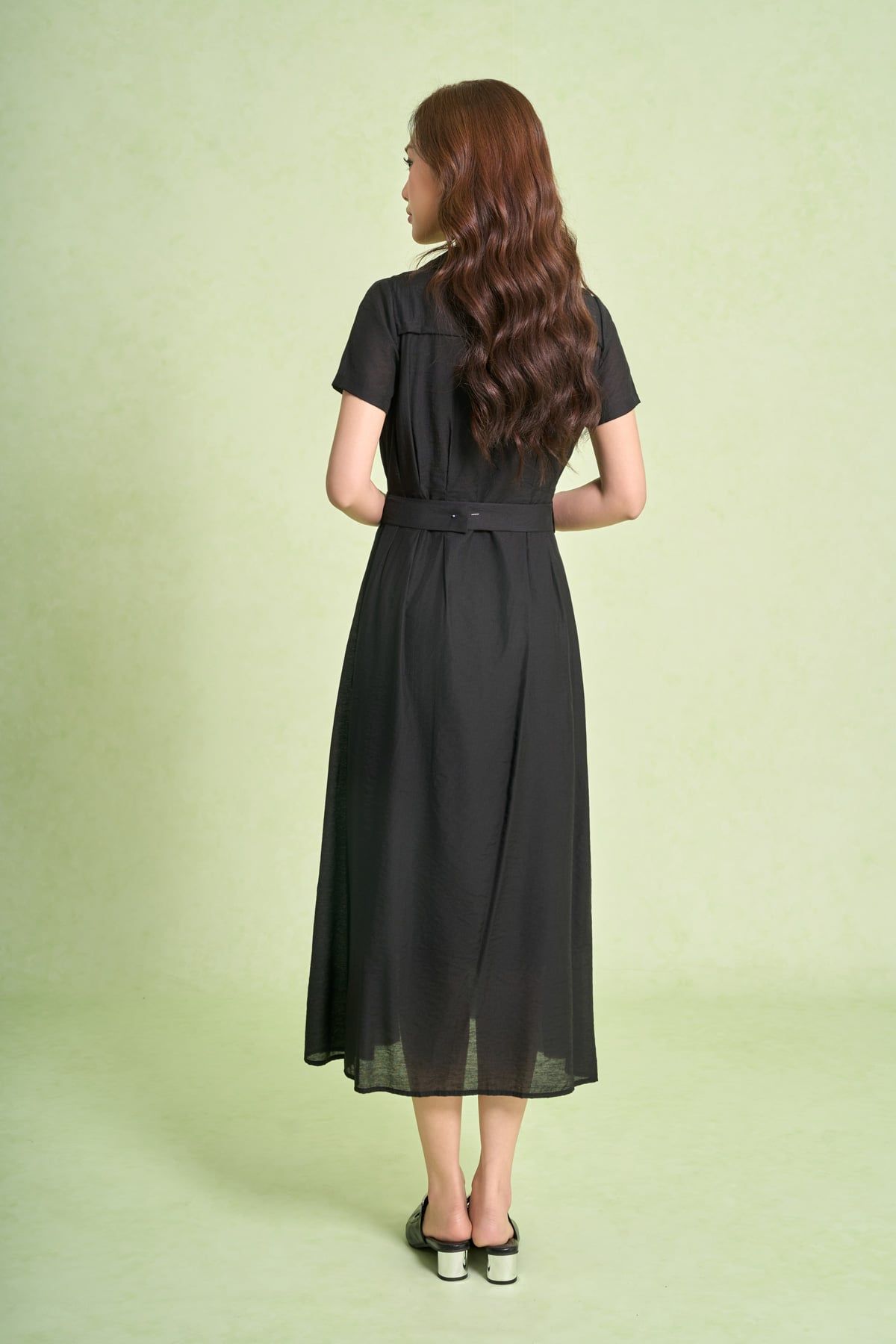 FDC55520 - Đầm công sở vải thô mỏng dáng xoè cổ hai ve tay cộc thân váy phối khuy bọc eo có đai thắt tạo kiểu - PANTIO