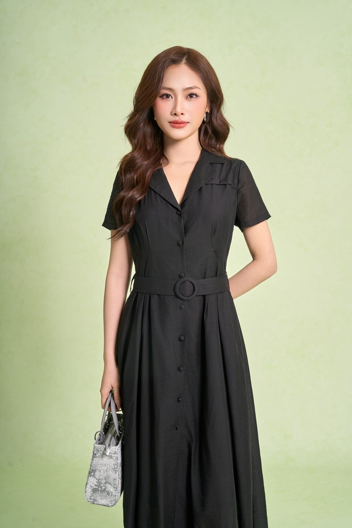 FDC55520 - Đầm công sở vải thô mỏng dáng xoè cổ hai ve tay cộc thân váy phối khuy bọc eo có đai thắt tạo kiểu - PANTIO