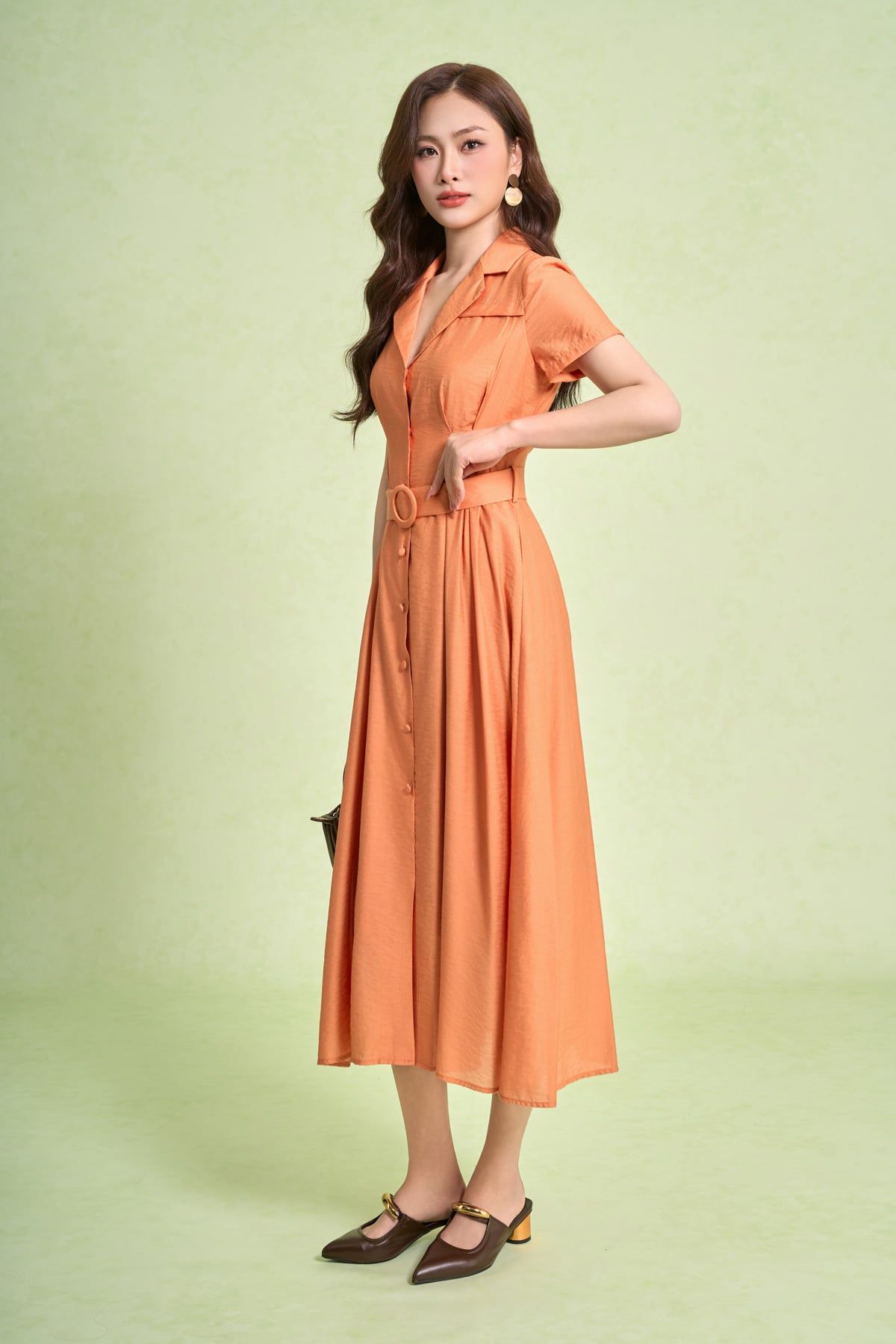 FDC55520 - Đầm công sở vải thô mỏng dáng xoè cổ hai ve tay cộc thân váy phối khuy bọc eo có đai thắt tạo kiểu - PANTIO