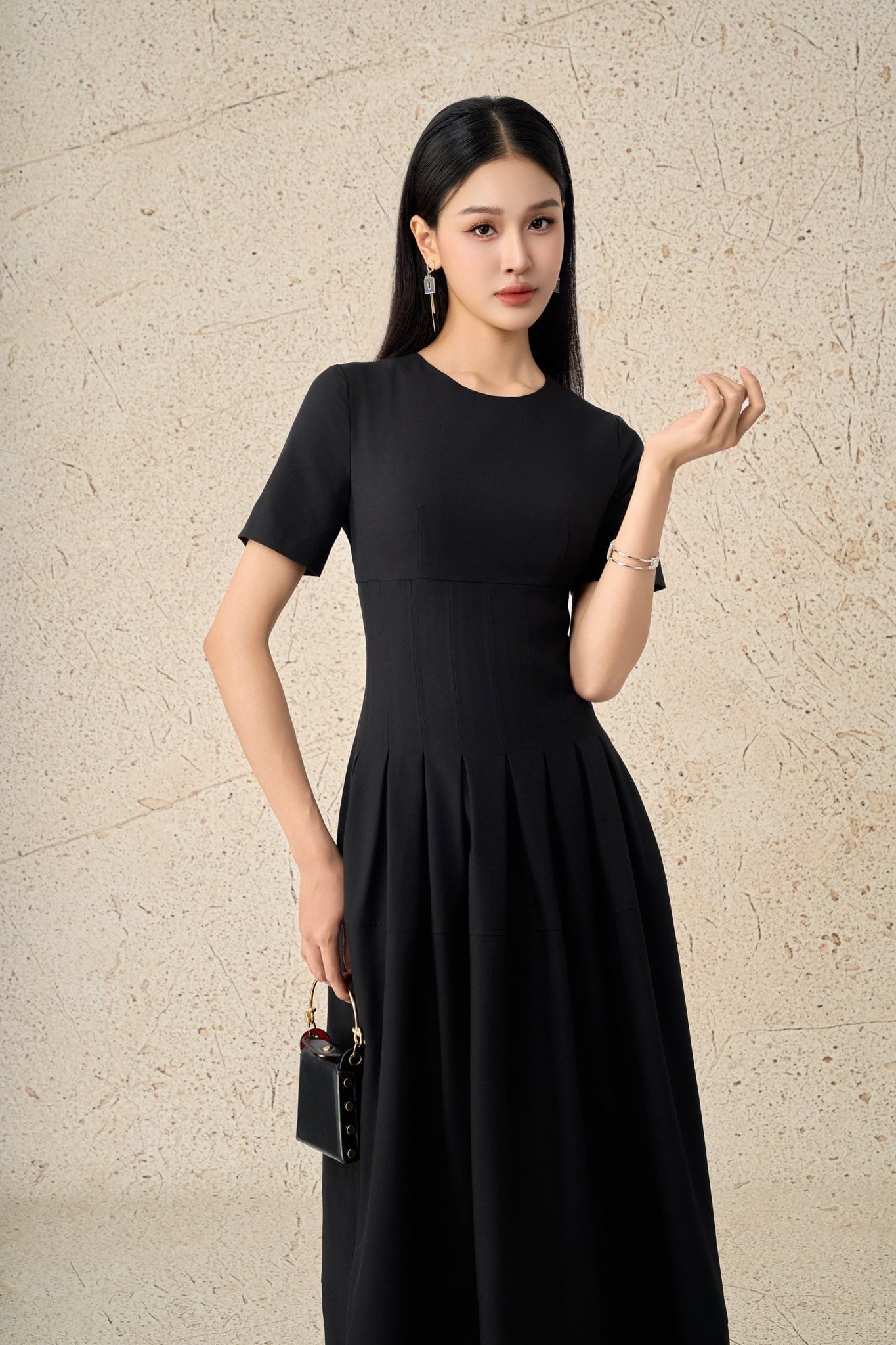 FDC75088 - Đầm công sở vải thô đũi dáng ôm cổ tròn tay cộc eo đáp cạp bản to thời trang thân váy xếp ly bung tạo xoè khoá thân sau - PANTIO