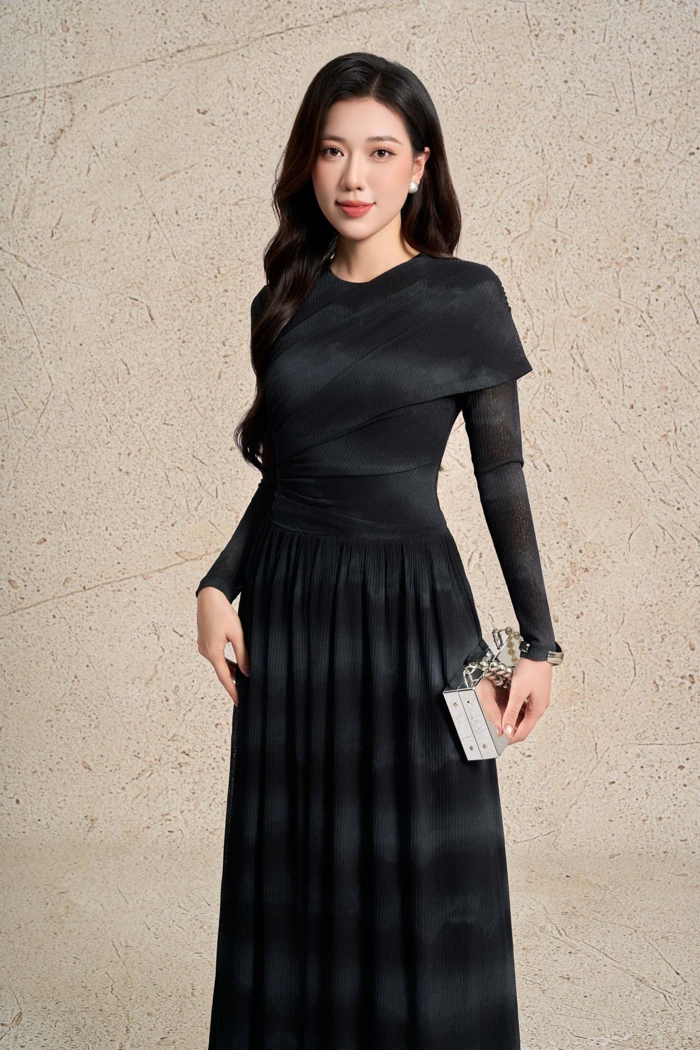 FDC75397 - Đầm công sở vải len dáng ôm cổ tròn tay dài phối vạt lệch vai eo váy xếp nhún tạo kiểu khoá thân sau - PANTIO