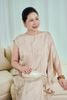 FDC75410 - Đầm công sở vải lụa dày dáng suông cổ thuyền thân váy cách điệu phối cài kim loại thời trang - PANTIO