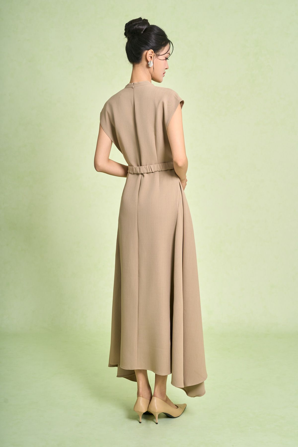 FDC95419 - Đầm công sở vải thô dáng chữ A cổ xẻ V ta chờm eo váy phối dây đai tạo kiểu khoá thân sau - PANTIO