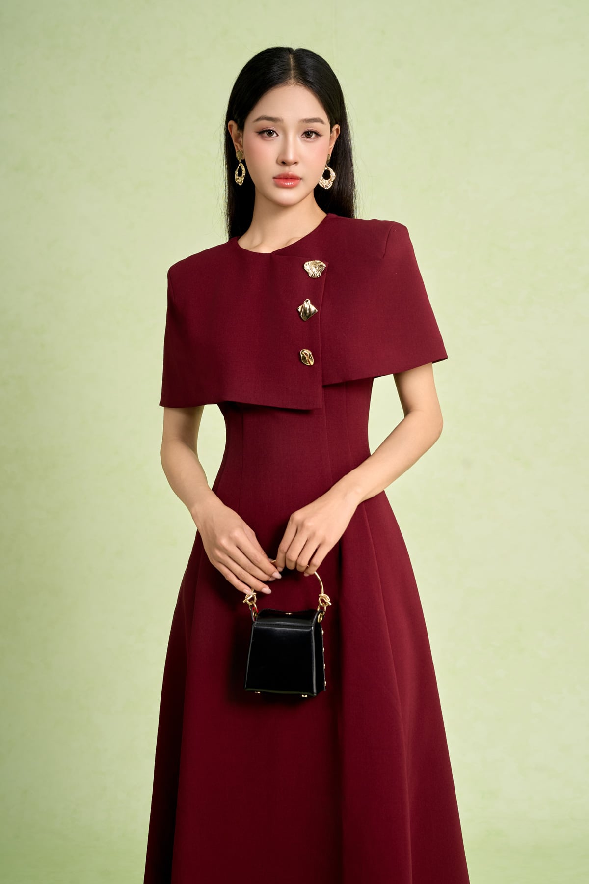 FDC95428 - Đầm công sở vải thô dáng chữ A cổ tròn vai choàng đính khuy kim loại thời trang khoá thân sau - PANTIO