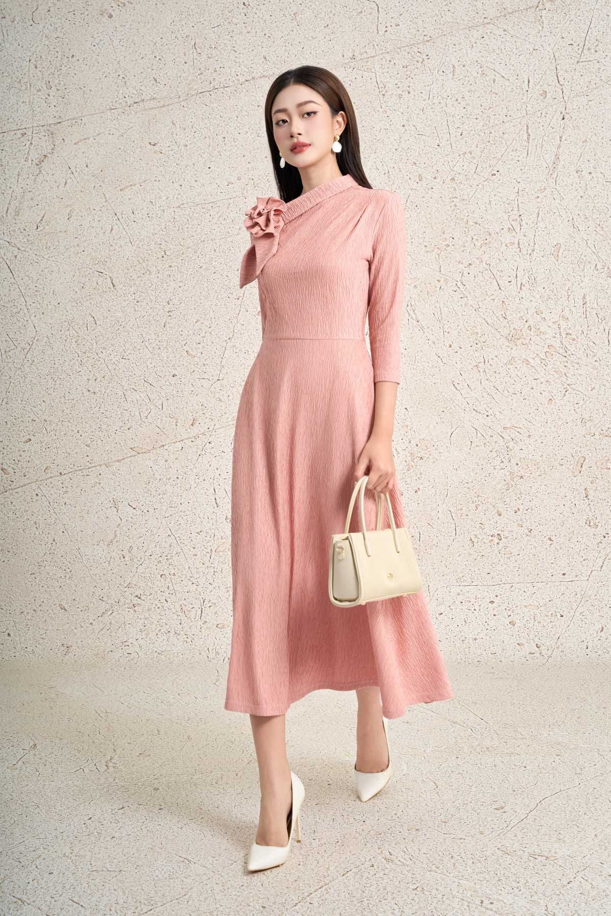 FDC95430 - Đầm công sở dáng ôm cổ lệch phối khoa tạo kiểu thân váy suông A thời trang khoá thân sau - PANTIO