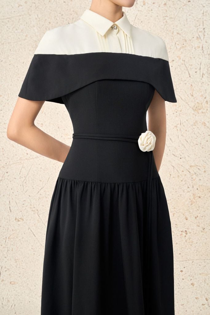 FDC95436 - Đầm công sở vải thô dày cổ bẻ choàng vai eo phối dây hoa tạo kiểu khoá thân sau - PANTIO