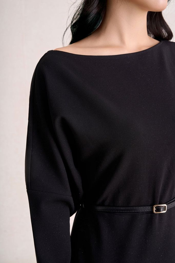 FDC95611 - Đầm công sở vải cotton dáng suông cổ lệch tay dài eo phối dây đai tạo kiểu khoá thân sau - PANTIO