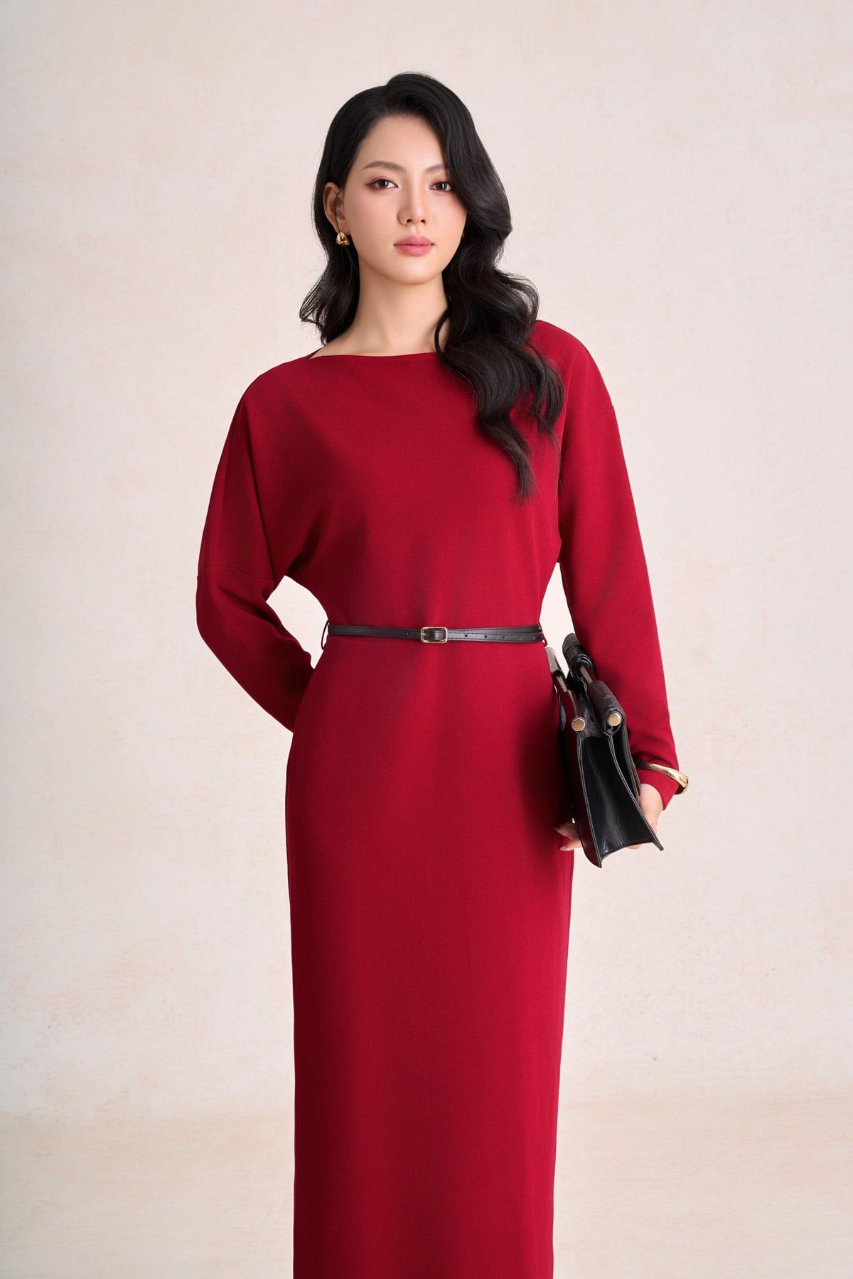 FDC95611 - Đầm công sở vải cotton dáng suông cổ lệch tay dài eo phối dây đai tạo kiểu khoá thân sau - PANTIO