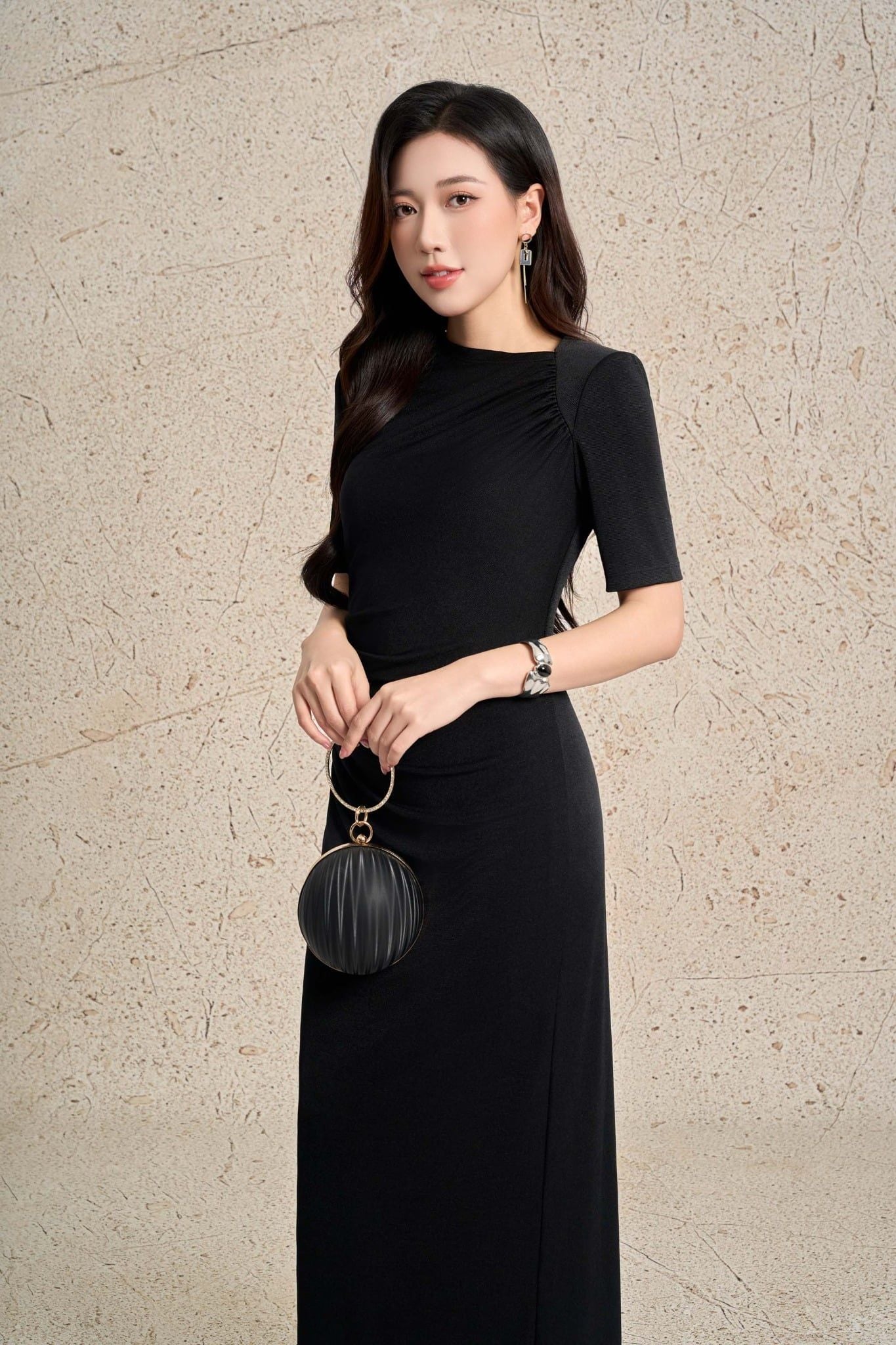 FDD7188 - Đầm dệt kim vải len dáng ôm cổ tròn tay ngắn eo xếp nhún phối dây thắt nơ tạo kiểu - PANTIO