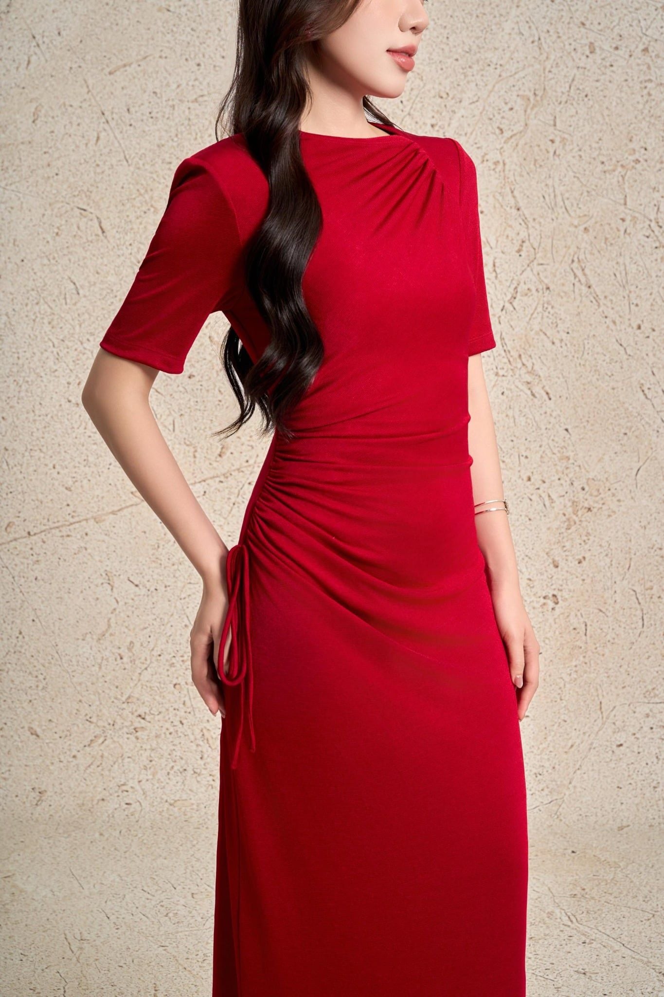 FDD7188 - Đầm dệt kim vải len dáng ôm cổ tròn tay ngắn eo xếp nhún phối dây thắt nơ tạo kiểu - PANTIO