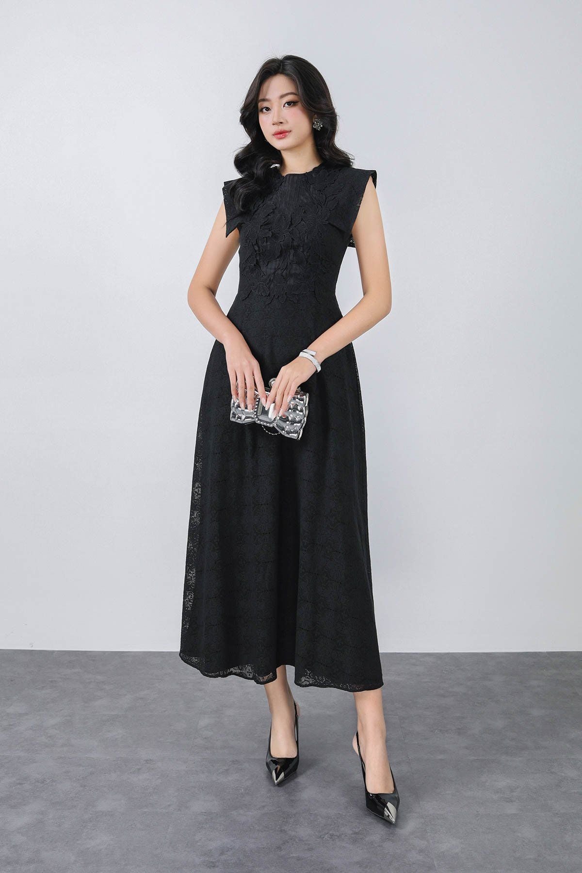 FDH1529 - Đầm dạ hội vải tơ dáng ôm cổ tròn vai chờm thân váy phối ren hoa tạo kiểu khoá thân sau - PANTIO