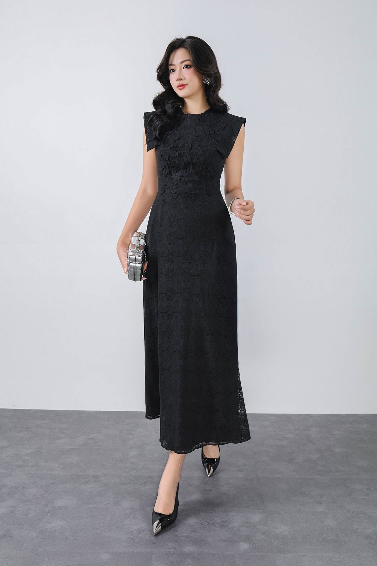 FDH1529 - Đầm dạ hội vải tơ dáng ôm cổ tròn vai chờm thân váy phối ren hoa tạo kiểu khoá thân sau - PANTIO