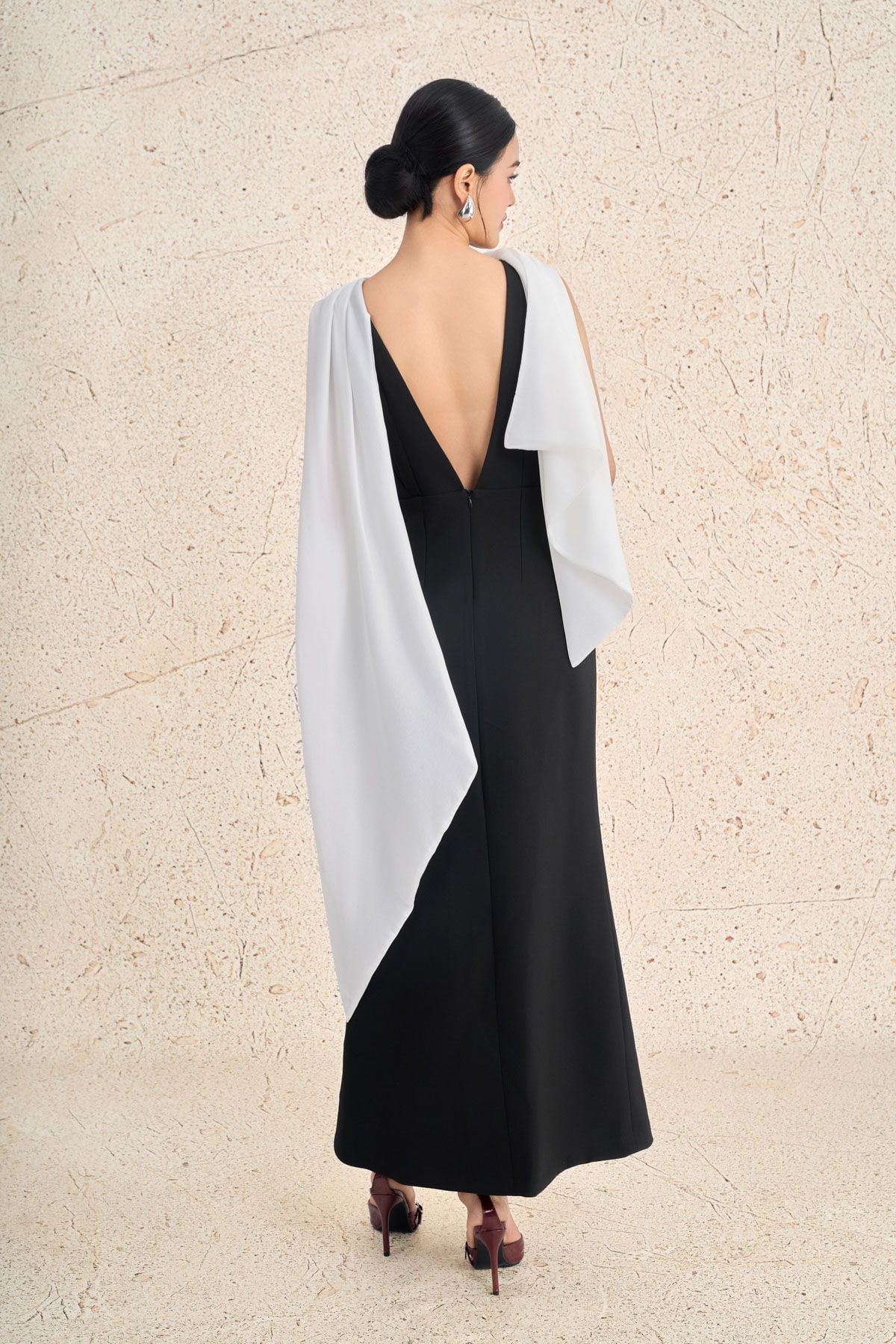 FDH5625 - Đầm dạ hội cao cấp vải thô dày dáng ôm cổ phối vạt cách điệu gấu váy xoè nhẹ tạo kiểu khoá thân sau - PANTIO