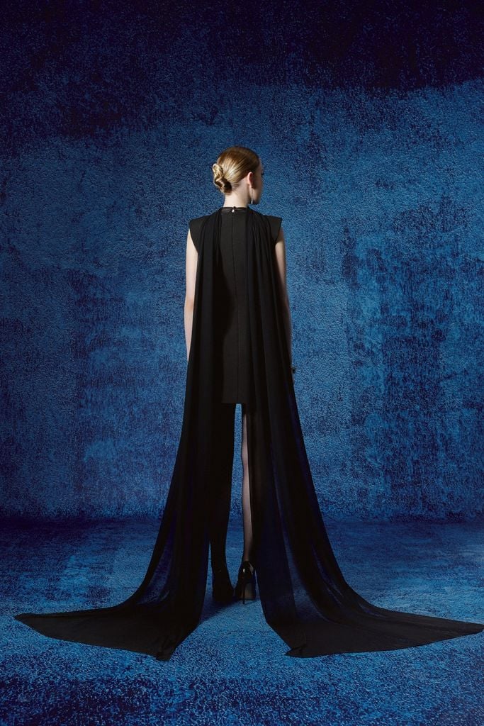 FDH5716 - Đầm dạ hội cao cấp vải thô dày dáng ngắn cổ xẻ V tay chờm có đệm vai thân váy đính đá thời trang phối khăn choàng