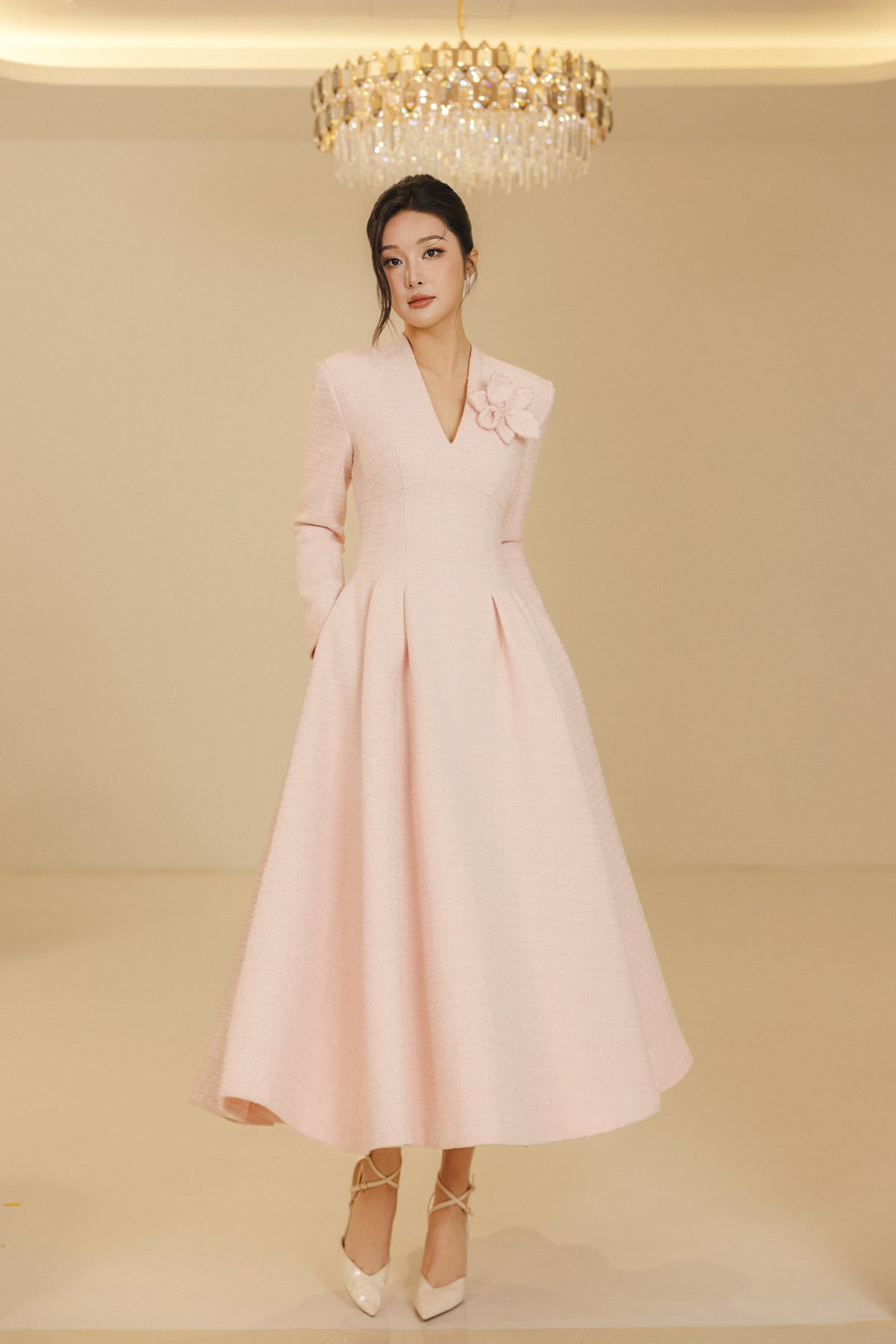 FDH9663 - Đầm dạ hội vải dạ cao cấp dáng xoè cổ xẻ V tay dài ngực áo đính hoa 3D thân váy xếp ly bung thời trang khoá thân sau - PANTIO