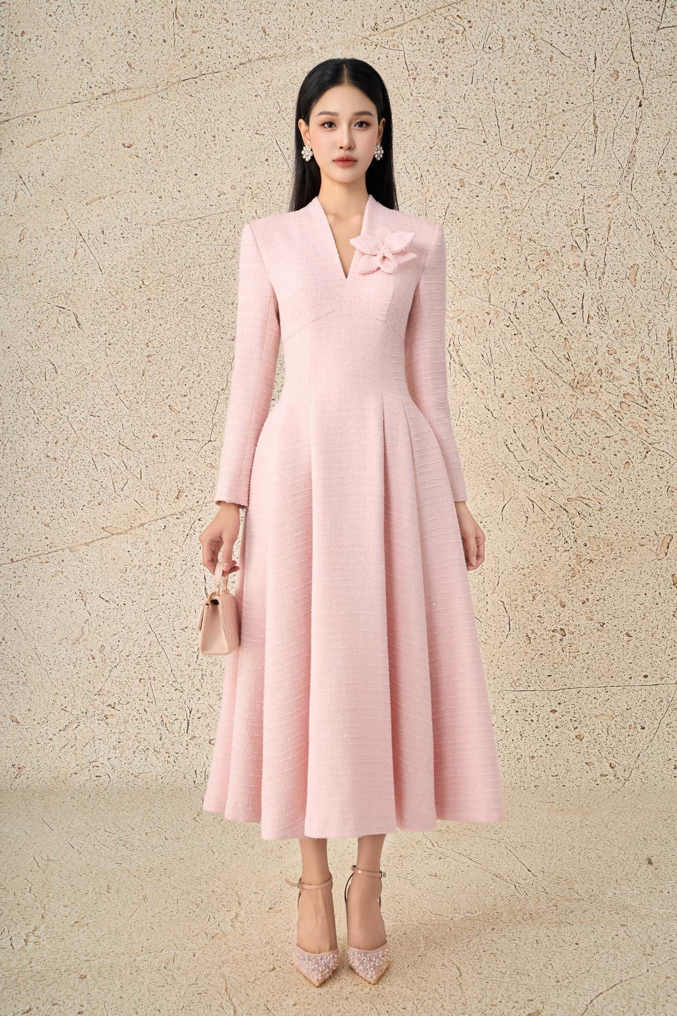 FDH9663 - Đầm dạ hội vải dạ cao cấp dáng xoè cổ xẻ V tay dài ngực áo đính hoa 3D thân váy xếp ly bung thời trang khoá thân sau - PANTIO