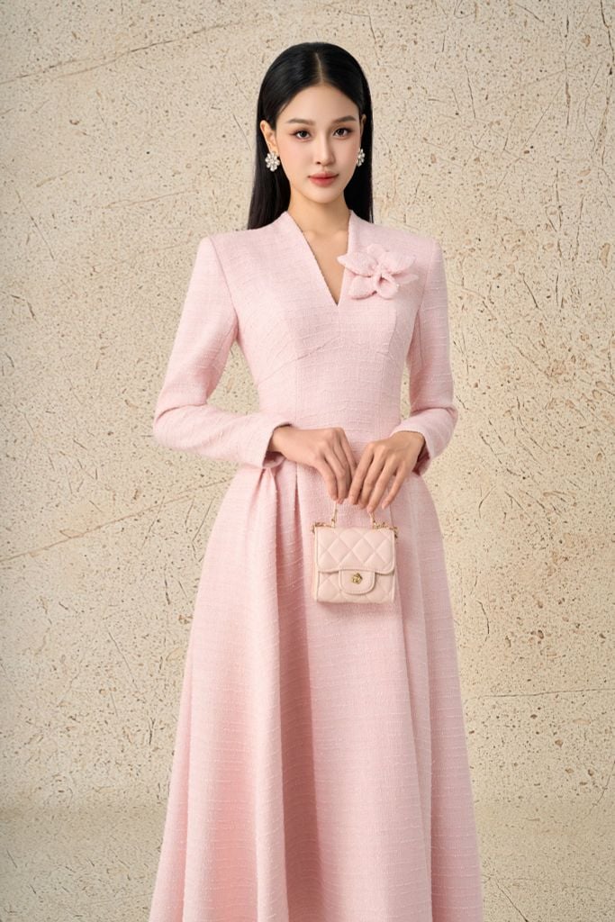 FDH9663 - Đầm dạ hội vải dạ cao cấp dáng xoè cổ xẻ V tay dài ngực áo đính hoa 3D thân váy xếp ly bung thời trang khoá thân sau - PANTIO