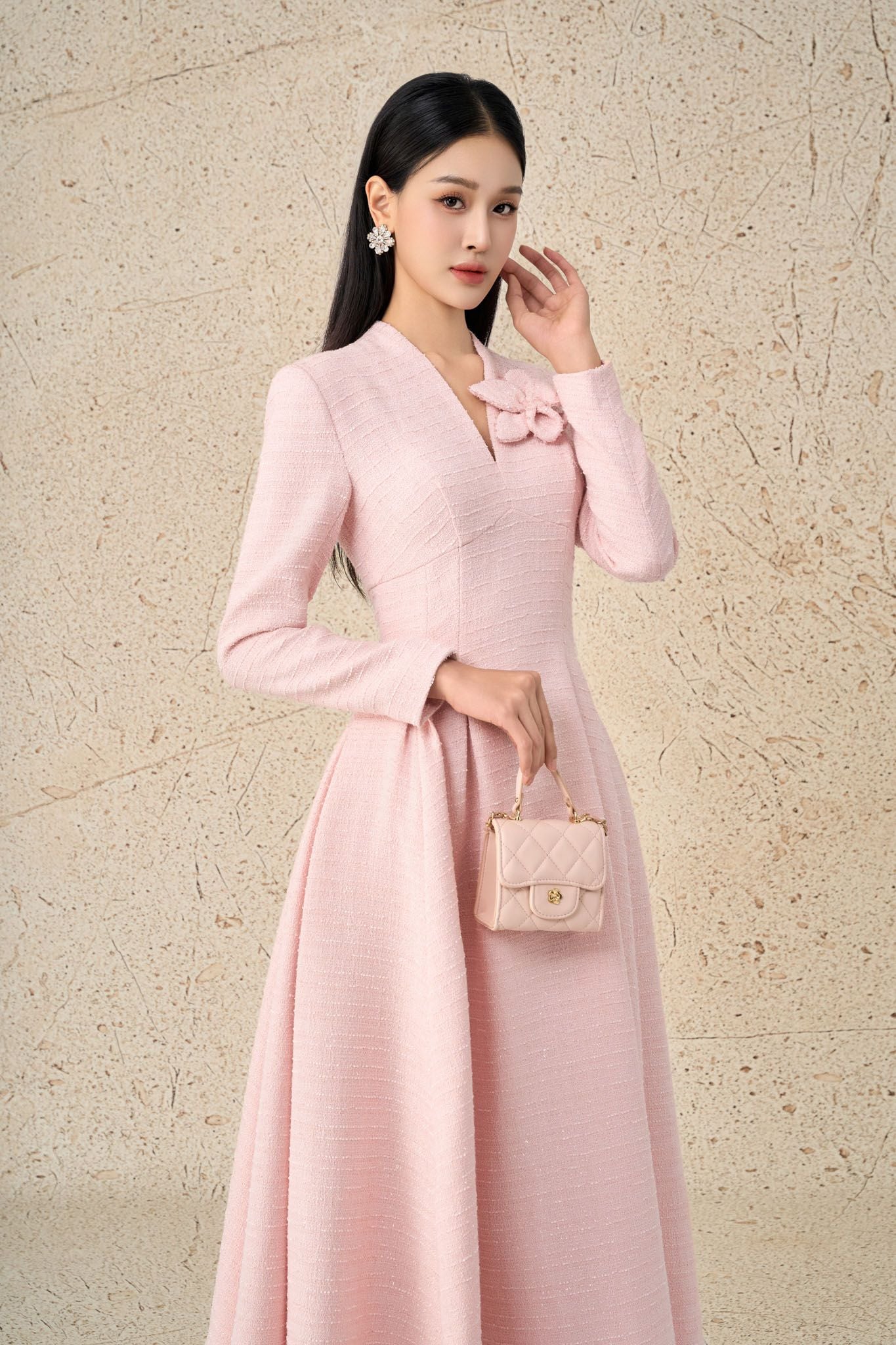 FDH9663 - Đầm dạ hội vải dạ cao cấp dáng xoè cổ xẻ V tay dài ngực áo đính hoa 3D thân váy xếp ly bung thời trang khoá thân sau - PANTIO