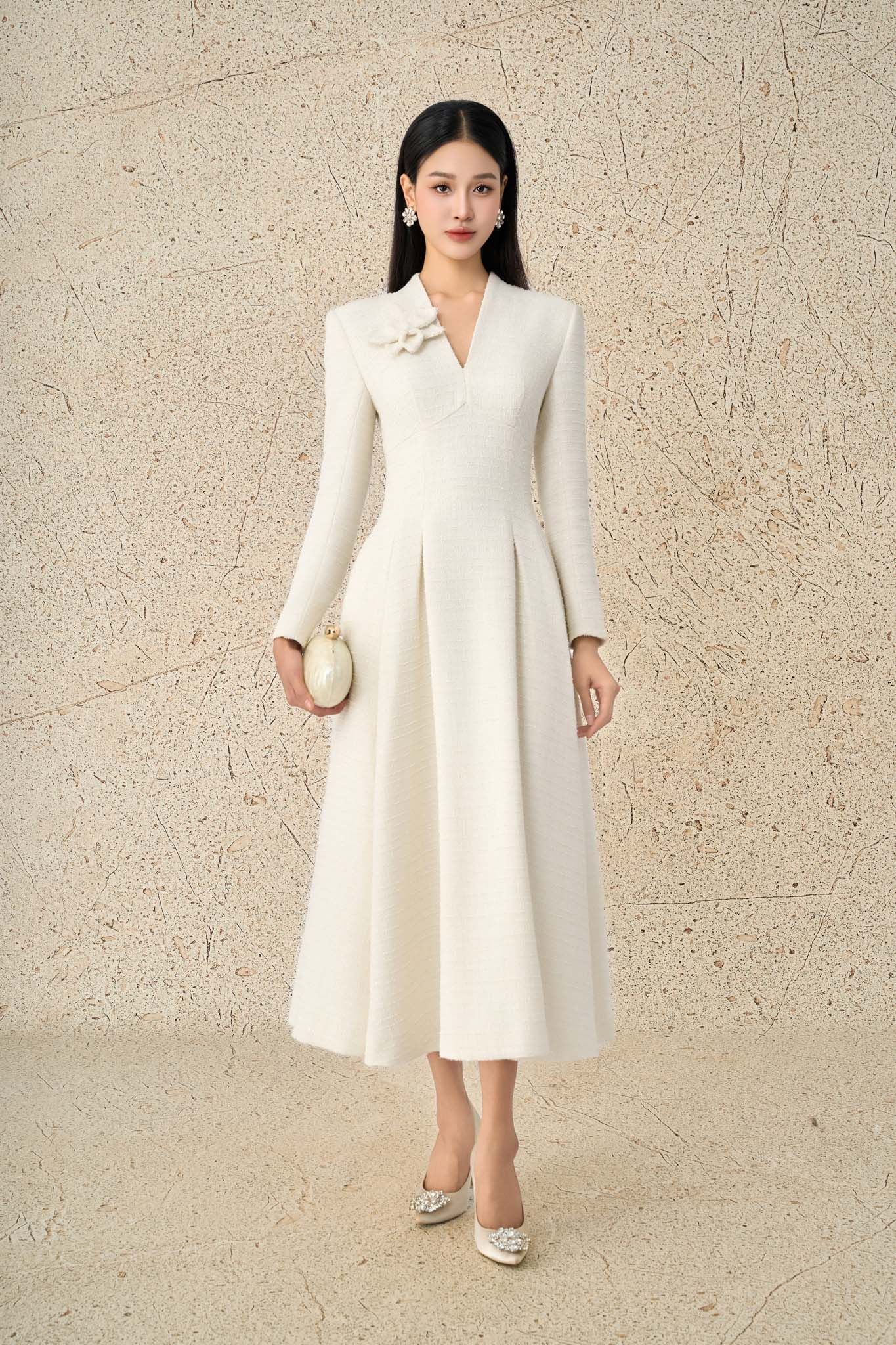 FDH9663 - Đầm dạ hội vải dạ cao cấp dáng xoè cổ xẻ V tay dài ngực áo đính hoa 3D thân váy xếp ly bung thời trang khoá thân sau - PANTIO