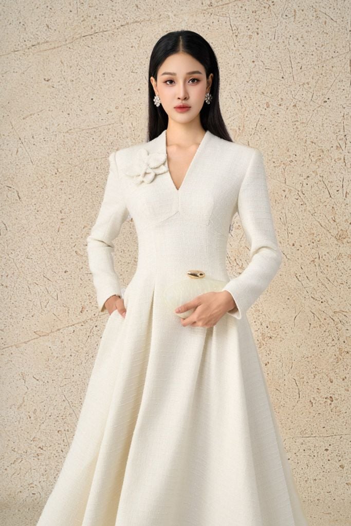 FDH9663 - Đầm dạ hội vải dạ cao cấp dáng xoè cổ xẻ V tay dài ngực áo đính hoa 3D thân váy xếp ly bung thời trang khoá thân sau - PANTIO