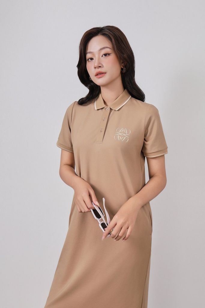 FDO052 - Đầm dệt kim vải cotton dáng suông cổ polo tay cộc ngực áo thêu hoạ tiết thời trang - PANTIO