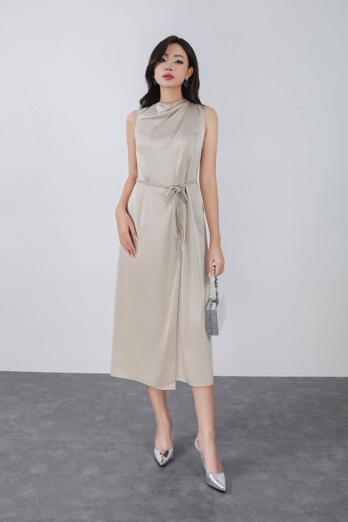 FDP13469 - Đầm dạo phố vải lụa satin dáng suông cổ kiểu xếp nhún eo phối dây thắt tạo kiểu - PANTIO