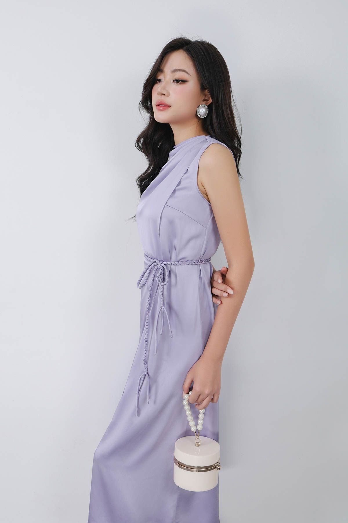 FDP13469 - Đầm dạo phố vải lụa satin dáng suông cổ kiểu xếp nhún eo phối dây thắt tạo kiểu - PANTIO