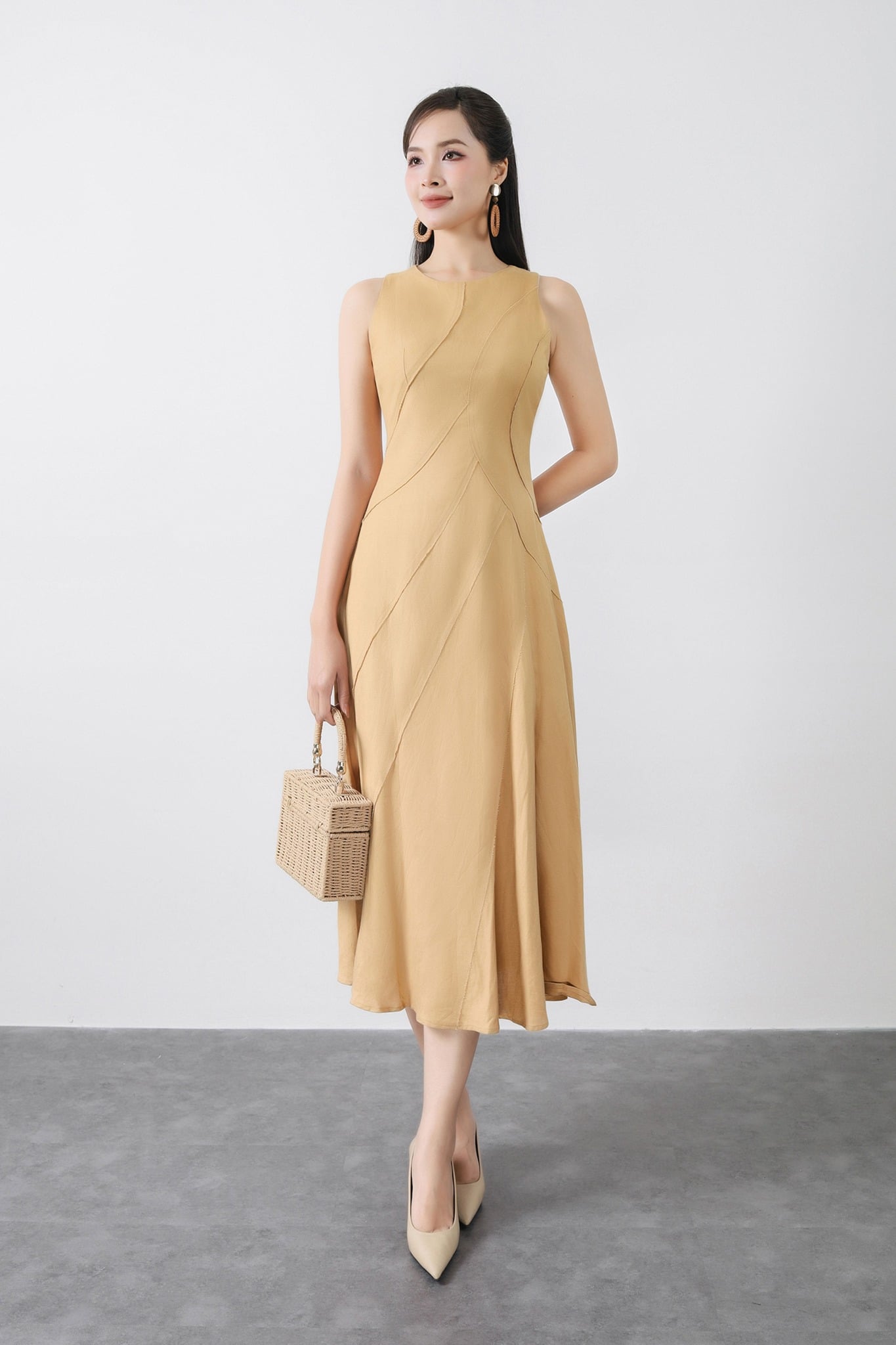 FDP33254 - Đầm dạo phố vải linen dáng xòe có lót vải habutai cổ tròn không tay thân phối nhiều đường rút tua rua khóa thân sau - PANTIO