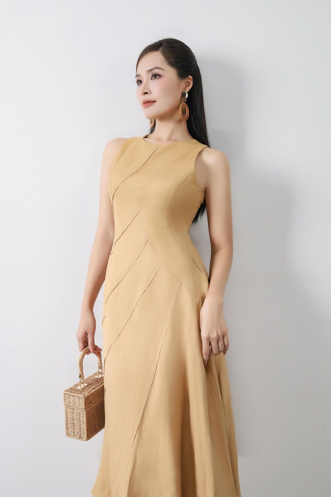 FDP33254 - tylekeo88 tv vải linen dáng xòe có lót vải habutai cổ tròn không tay thân phối nhiều đường rút tua rua khóa thân sau - tỷ lệ kèo 8899