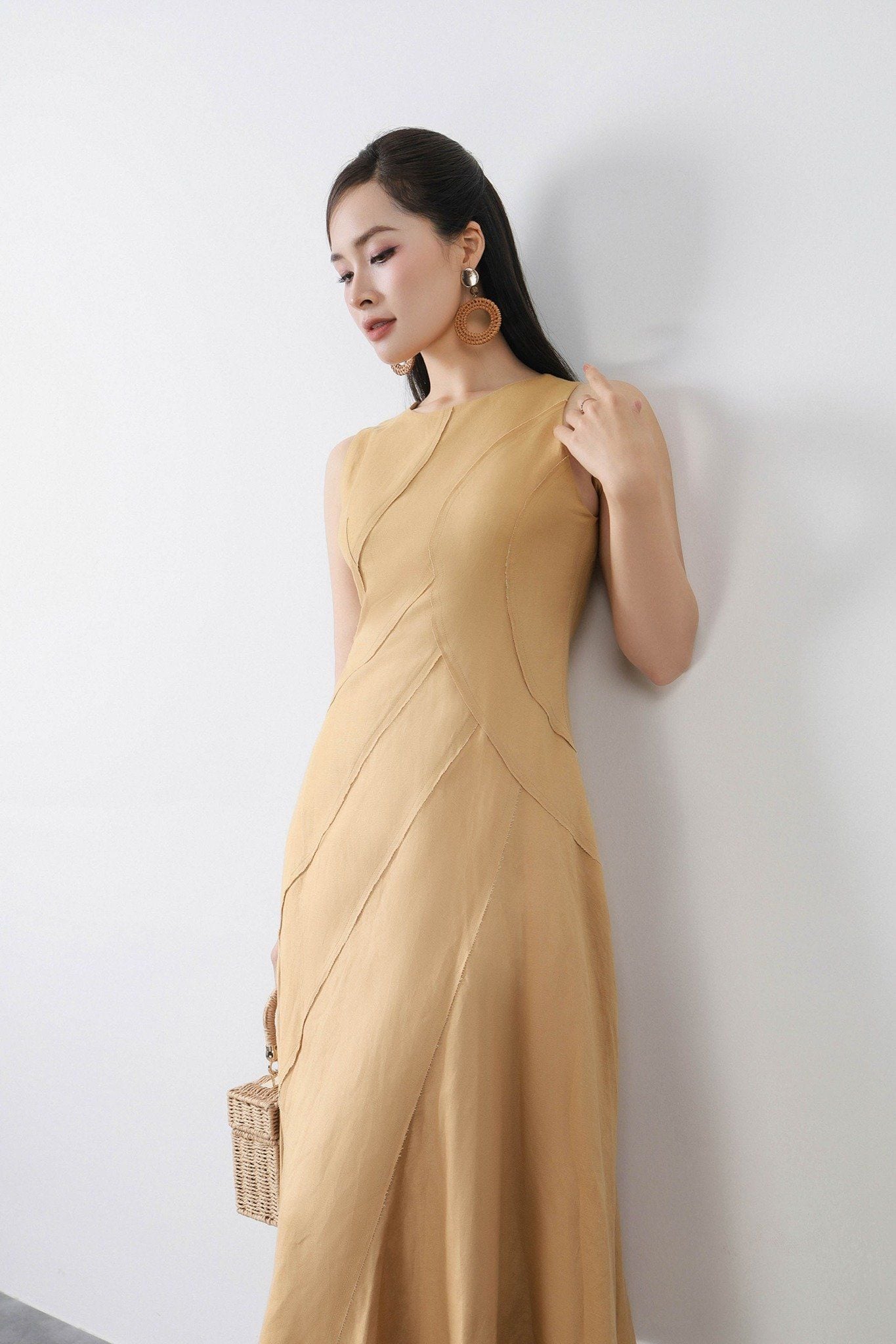 FDP33254 - tylekeo88 tv vải linen dáng xòe có lót vải habutai cổ tròn không tay thân phối nhiều đường rút tua rua khóa thân sau - tỷ lệ kèo 8899