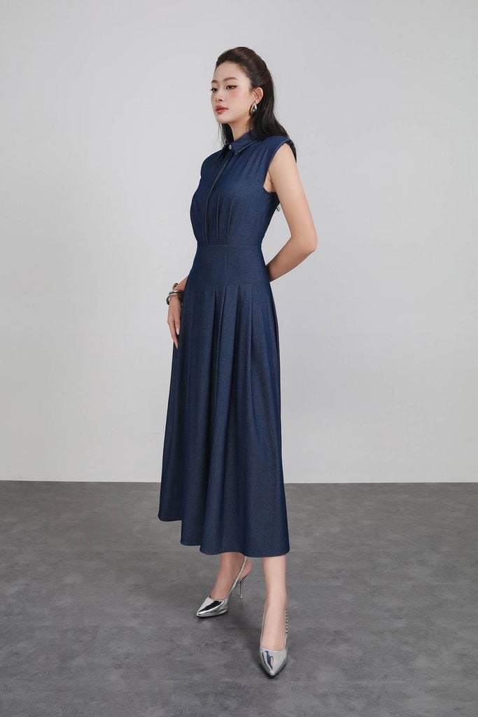 FDP33435 - Đầm dạo phố vải demin dáng Xoè cổ đức vai chờm eo đáp cạp bản to thân váy phối ly bung tạo kiểu khóa thân sau - PANTIO