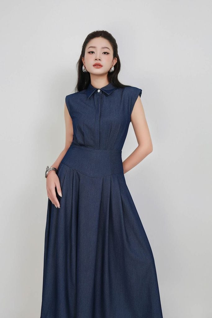 FDP33435 - Đầm dạo phố vải demin dáng Xoè cổ đức vai chờm eo đáp cạp bản to thân váy phối ly bung tạo kiểu khóa thân sau - PANTIO