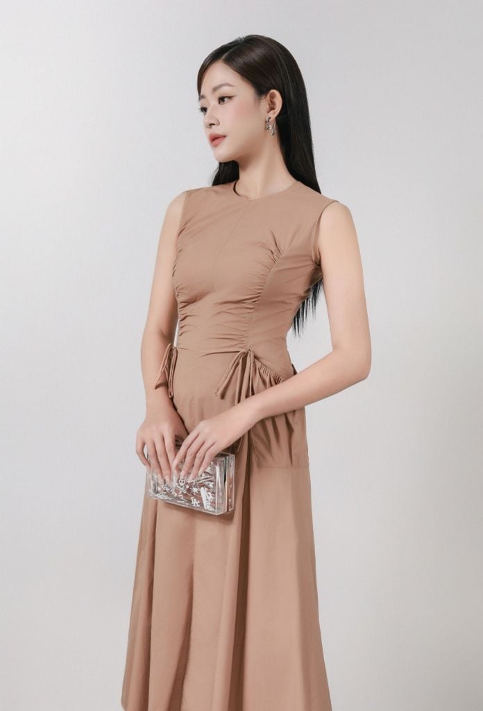 FDP33525 - Đầm dạo phố vải thô kate dáng ôm cổ tròn không tay eo váy rút dây tạo kiểu khoá thân sau - PANTIO