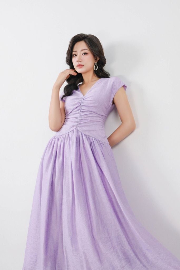 FDP33526 - Đầm dạo phố vải tơ dáng xoè cổ xẻ V vai chờm thân váy xếp nhún tạo kiểu khóa thân sau - PANTIO