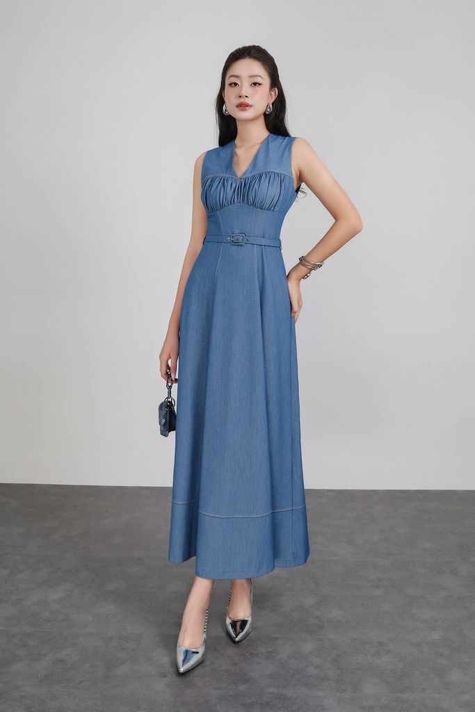 FDP33529 - Đầm dạo phố vải demin dáng ôm cổ xẻ V không tay ngực xếp nhún thân váy phối dây đai tạo kiểu khoá thân sau - PANTIO