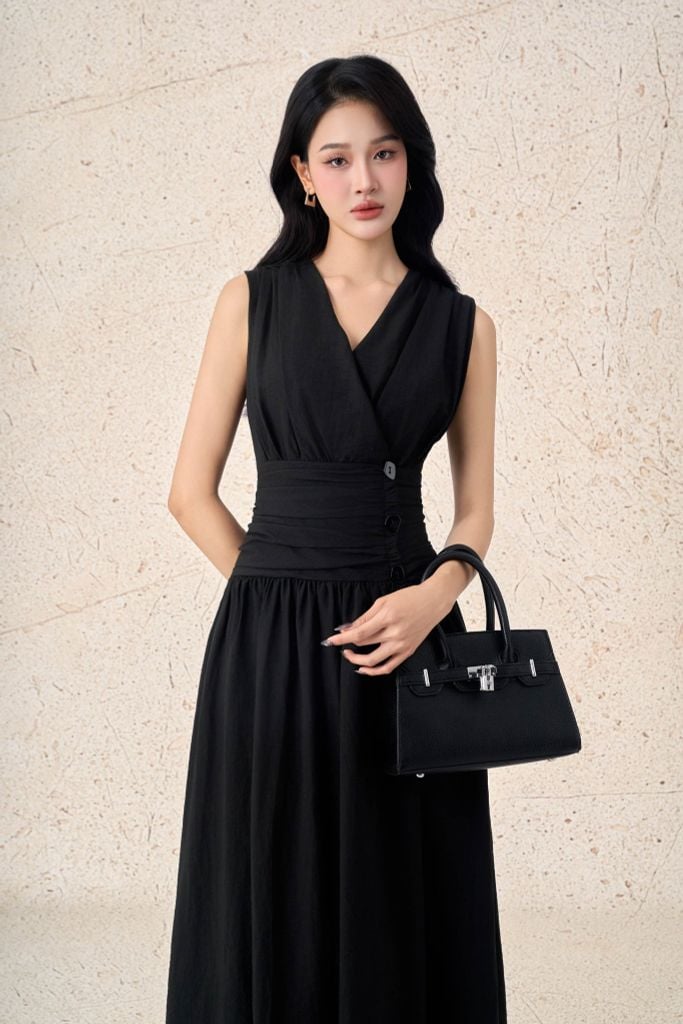 FDP33538 - Đầm dạo phố vải thô mỏng dáng xoè cổ xẻ V eo đáp cạp bản to đính khuy thời trang thân váy xếp nhún tạo kiểu - PANTIO