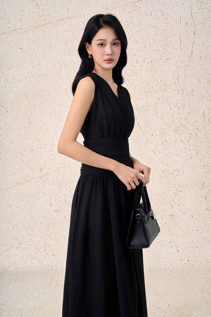 FDP33538 - Đầm dạo phố vải thô mỏng dáng xoè cổ xẻ V eo đáp cạp bản to đính khuy thời trang thân váy xếp nhún tạo kiểu - PANTIO