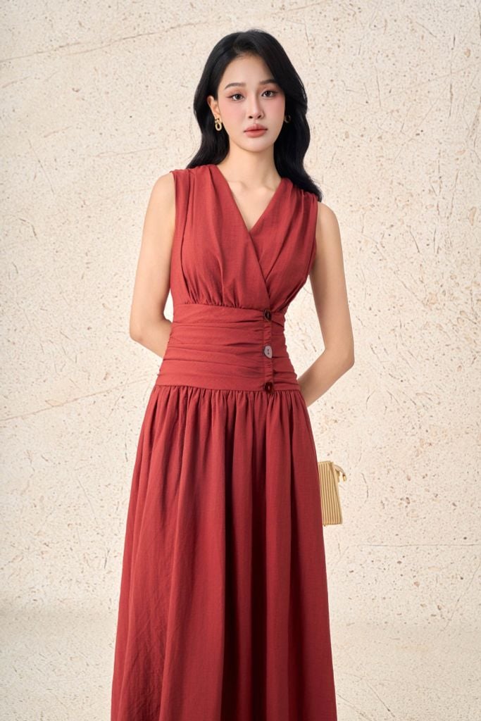 FDP33538 - Đầm dạo phố vải thô mỏng dáng xoè cổ xẻ V eo đáp cạp bản to đính khuy thời trang thân váy xếp nhún tạo kiểu - PANTIO