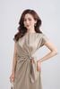 FDP33539 - Đầm dạo phố vải lụa satin dáng suông cổ tròn tay ngắn eo nhún phối kim loại tạo kiểu - PANTIO
