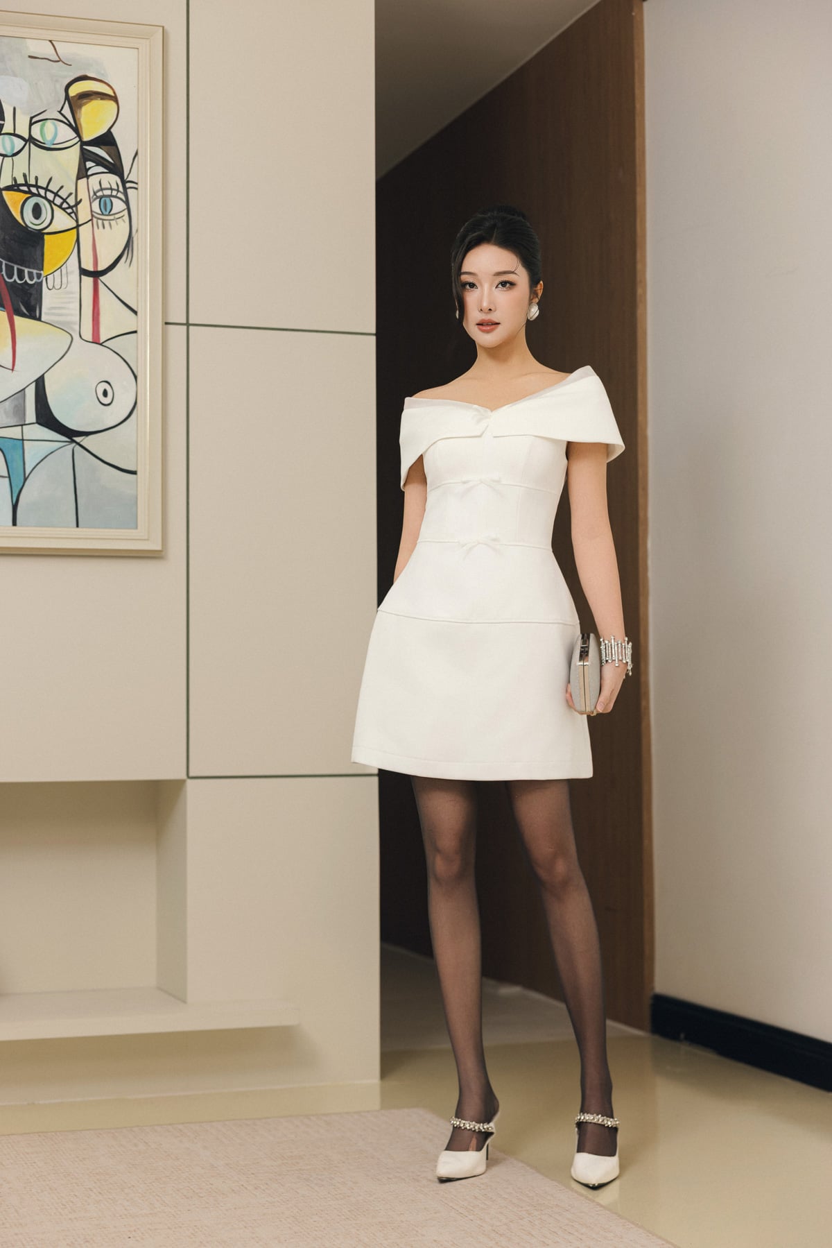 FDP33545 - Đầm dạo phố vải thô dày dáng chữ A ngắn trễ vai thân váy đính nơ tạo kiểu khoá thân sau - PANTIO