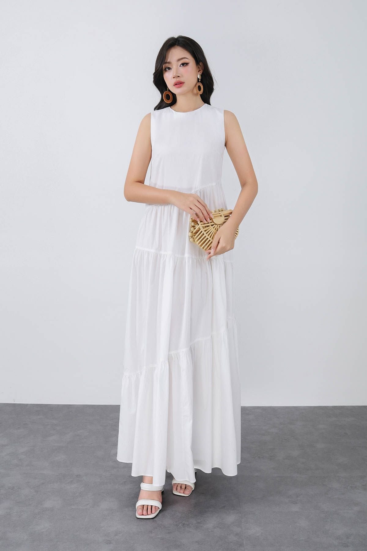 FDP33557 - Đầm dạo phố vải thô kate dáng suông cổ tròn không tay thân váy xếp nhún tầng lưng váy đan dây thời trang - PANTIO