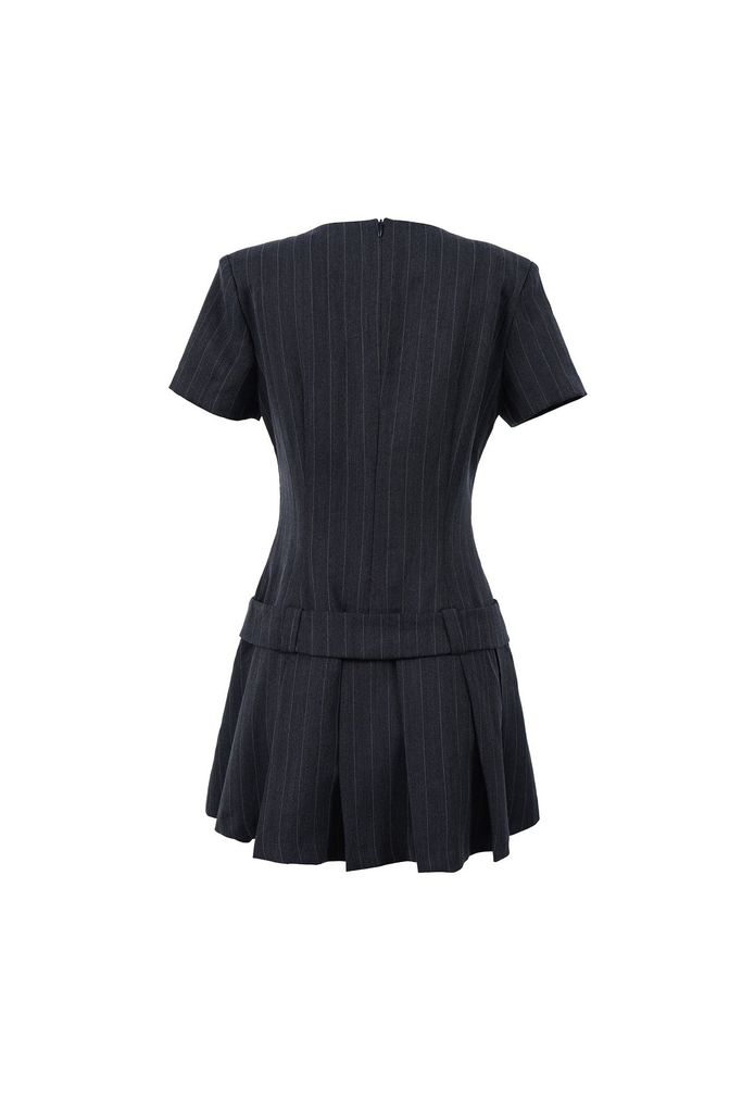 FDP33560 - Đầm dạo phố vải thô kẻ dáng suông cổ xẻ V thân váy phối dây lưng gấu váy xếp ly tạo kiểu - JAN.