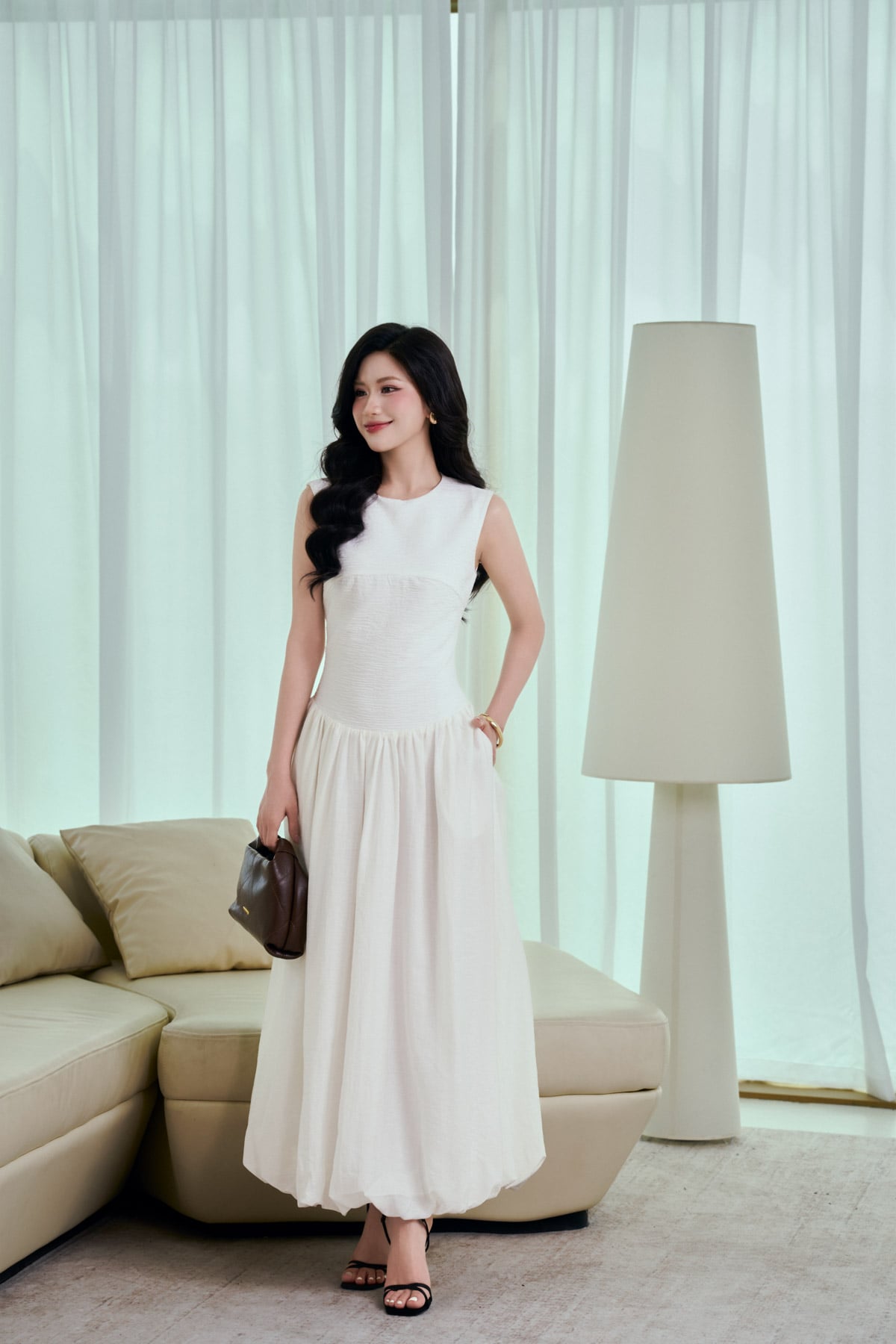 FDP33566 - Đầm dạo phố vải thô dáng xòe cổ tròn không tay thân váy xếp nhún tạo xoè khoá thân sau - PANTIO