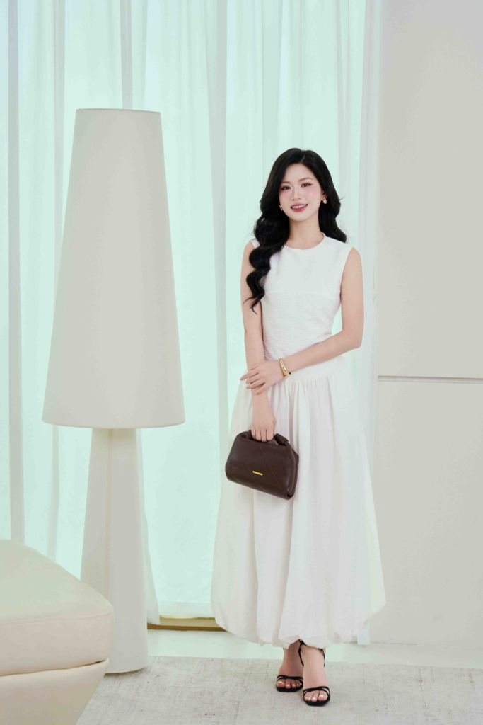 FDP33566 - Đầm dạo phố vải thô dáng xòe cổ tròn không tay thân váy xếp nhún tạo xoè khoá thân sau - PANTIO