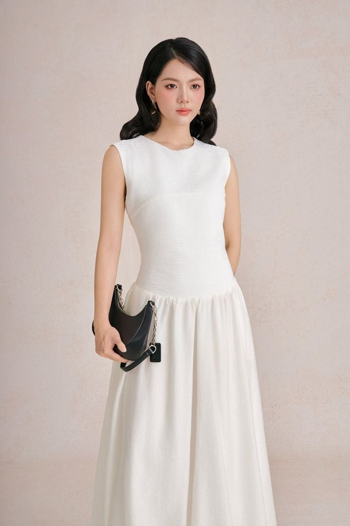 FDP33566 - Đầm dạo phố vải thô dáng xòe cổ tròn không tay thân váy xếp nhún tạo xoè khoá thân sau - PANTIO