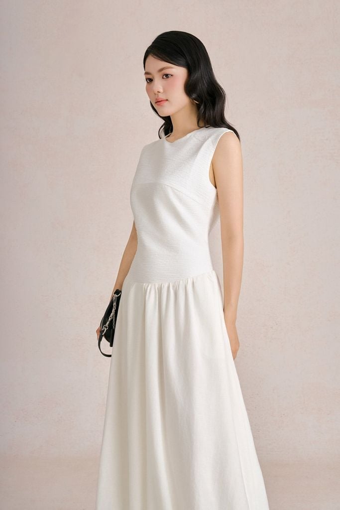 FDP33566 - Đầm dạo phố vải thô dáng xòe cổ tròn không tay thân váy xếp nhún tạo xoè khoá thân sau - PANTIO